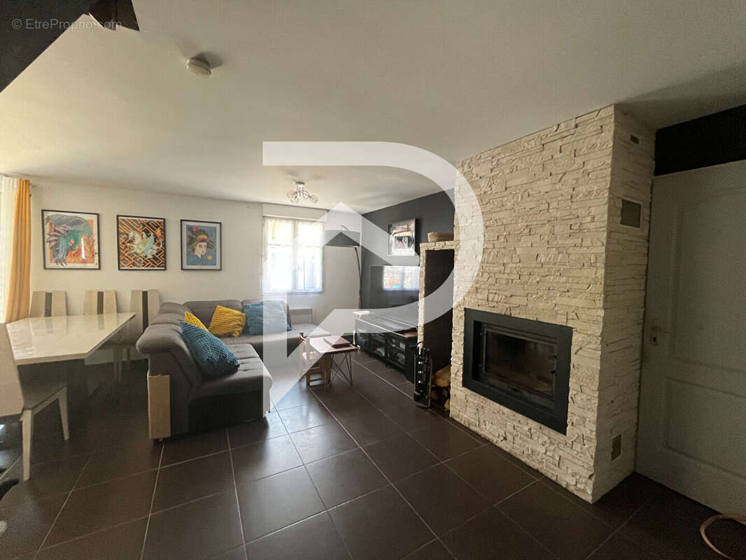 Maison à ACY-EN-MULTIEN