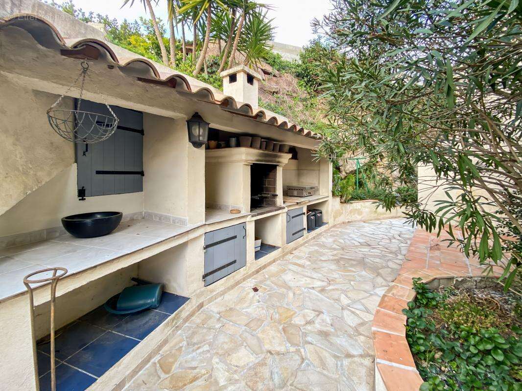 Maison à PLAN-DE-LA-TOUR