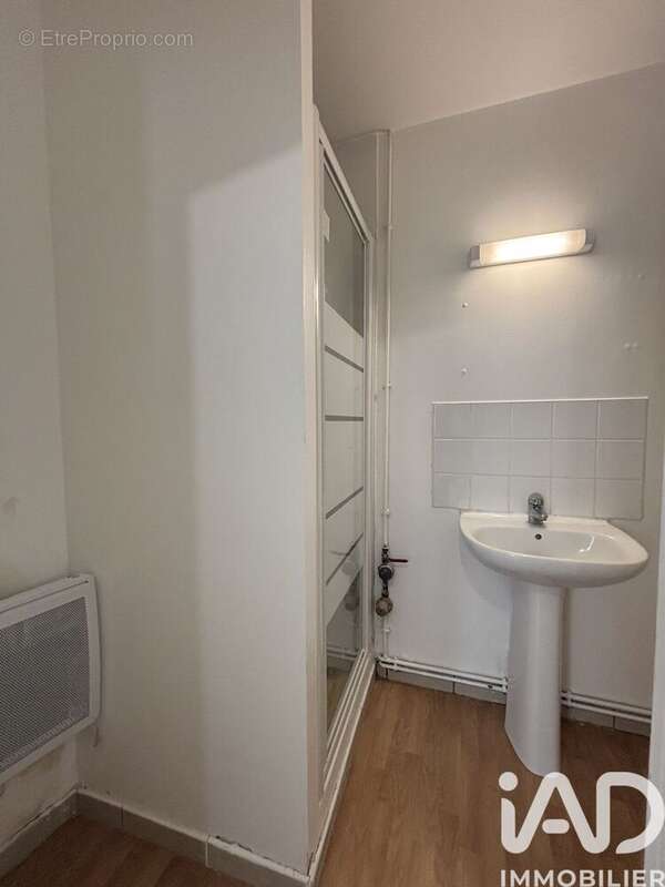 Photo 4 - Appartement à PARIS-18E