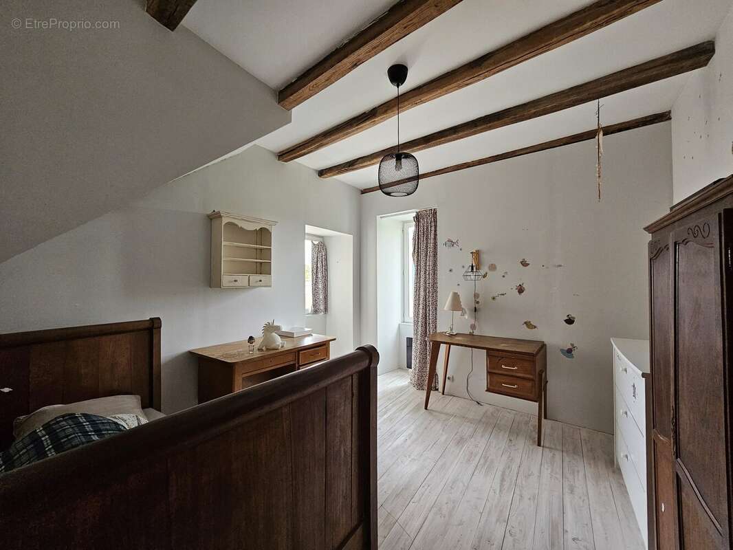 Maison à SAINTES