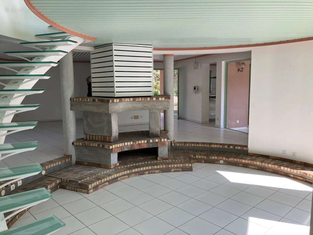 Maison à CAPDENAC