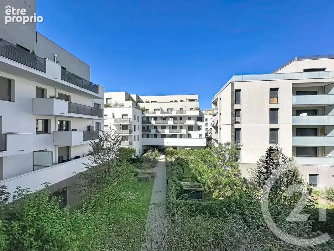 Appartement 4 pièces 81 m² à vendre à Saint-Priest (69800) - photo 9