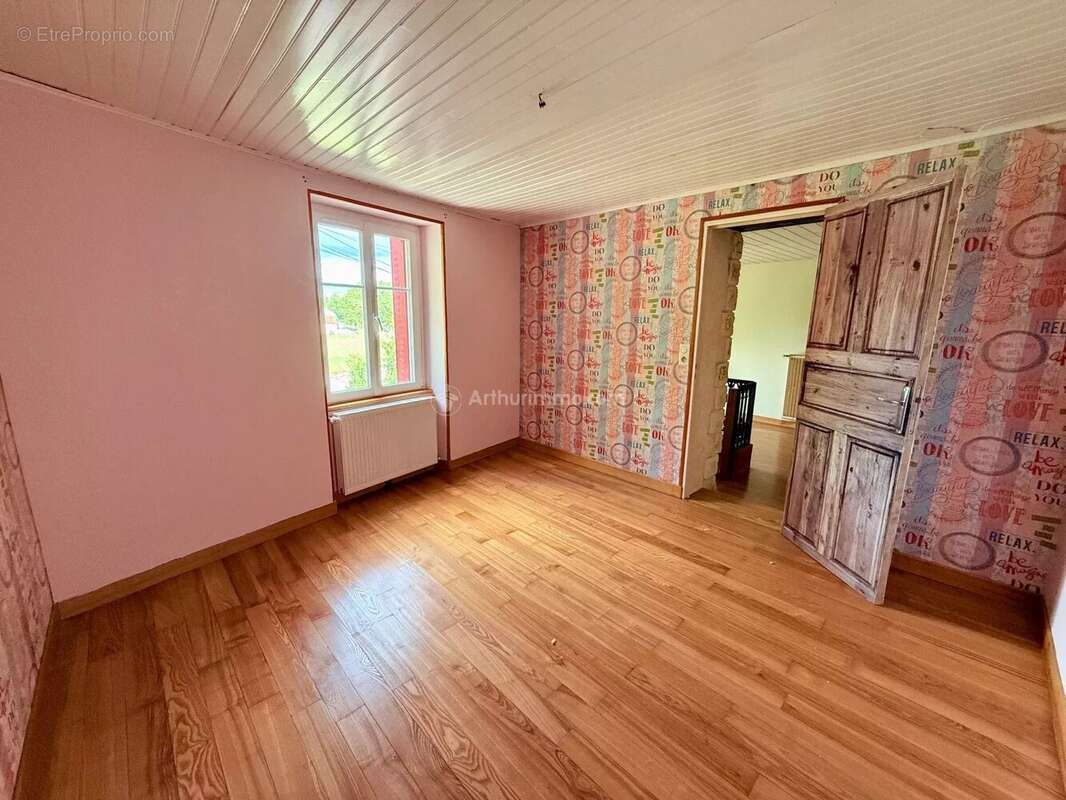 Maison en pierre avec hangar - photo 13