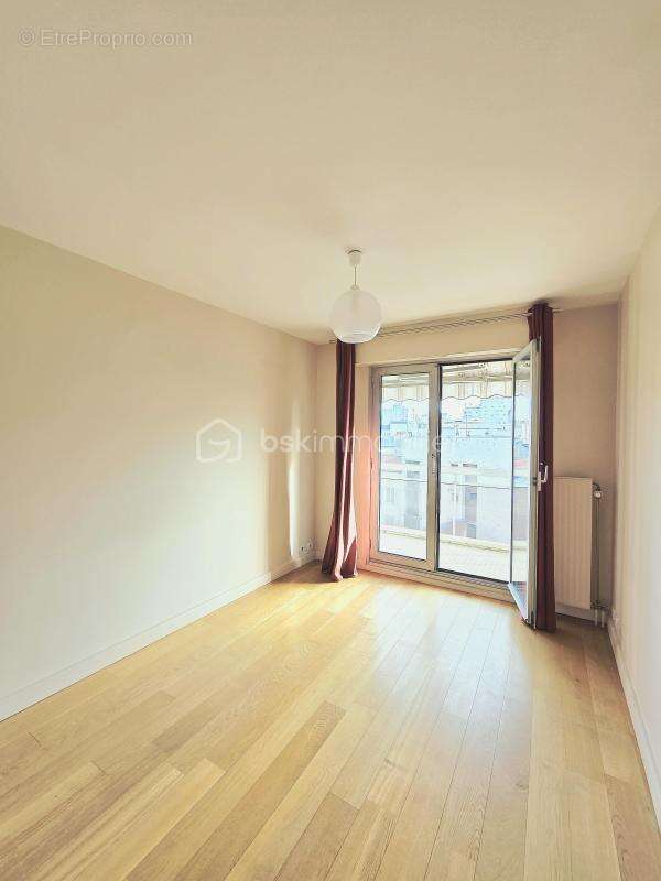 Appartement à SURESNES