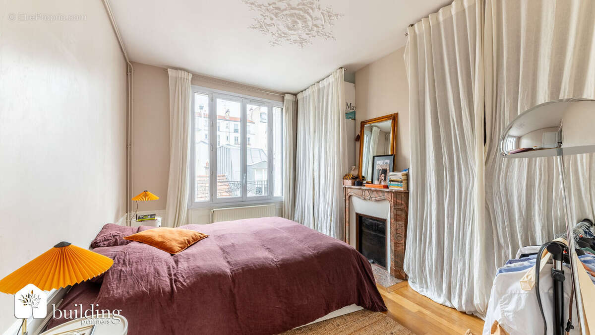 Appartement à LEVALLOIS-PERRET