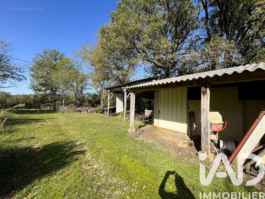 Maison 134 m² à Saint-Martial-De-Nabirat  - photo 8