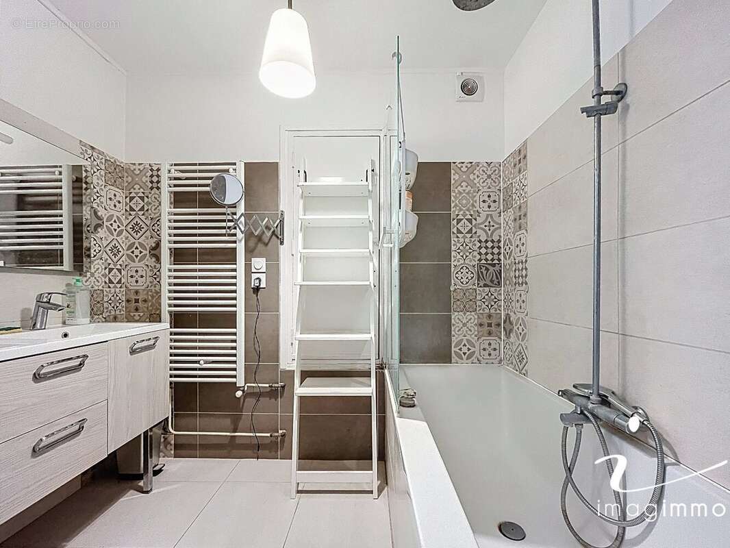 Appartement à CASTELNAU-LE-LEZ