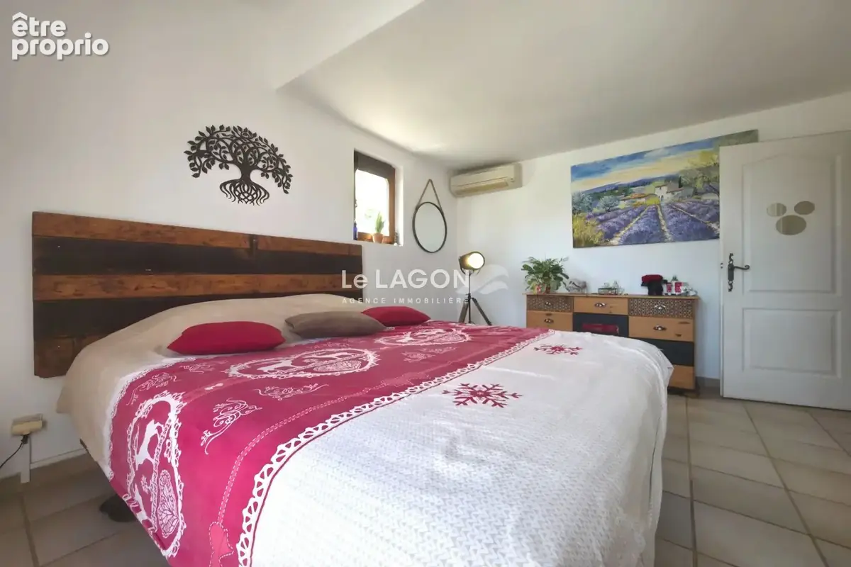 Maison 147 m² à Saint-Cyprien  - photo 4