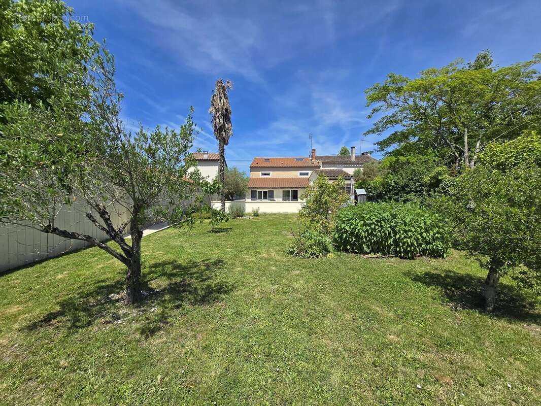 Maison à PINEUILH