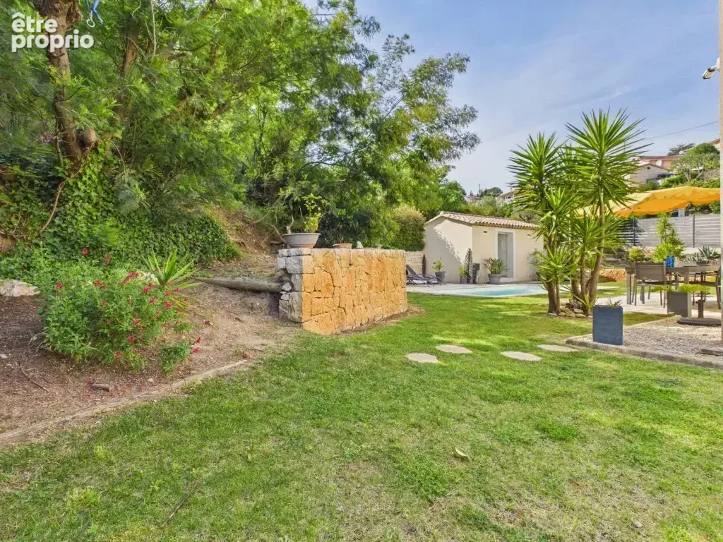 A vendre à Pégomas - Superbe Villa contemporaine de 144 m² avec piscine - photo 3