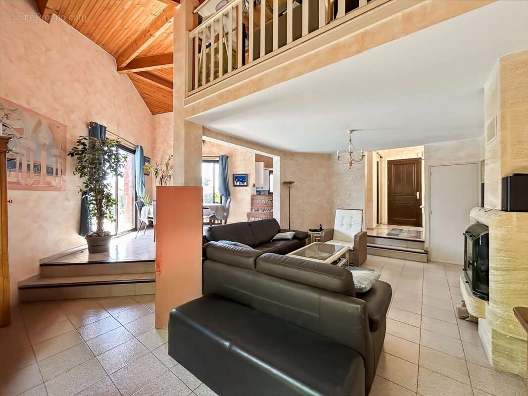 Maison 142 m² à Frouzins  - photo 6