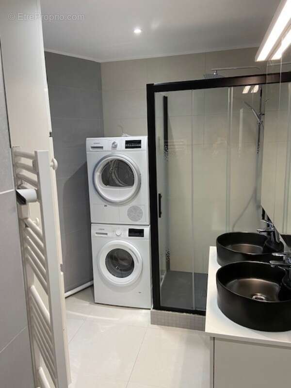 Appartement à vendre 4 pièces PARIS 10EME ARRONDISSEMENT (75) DPE en D - photo 11