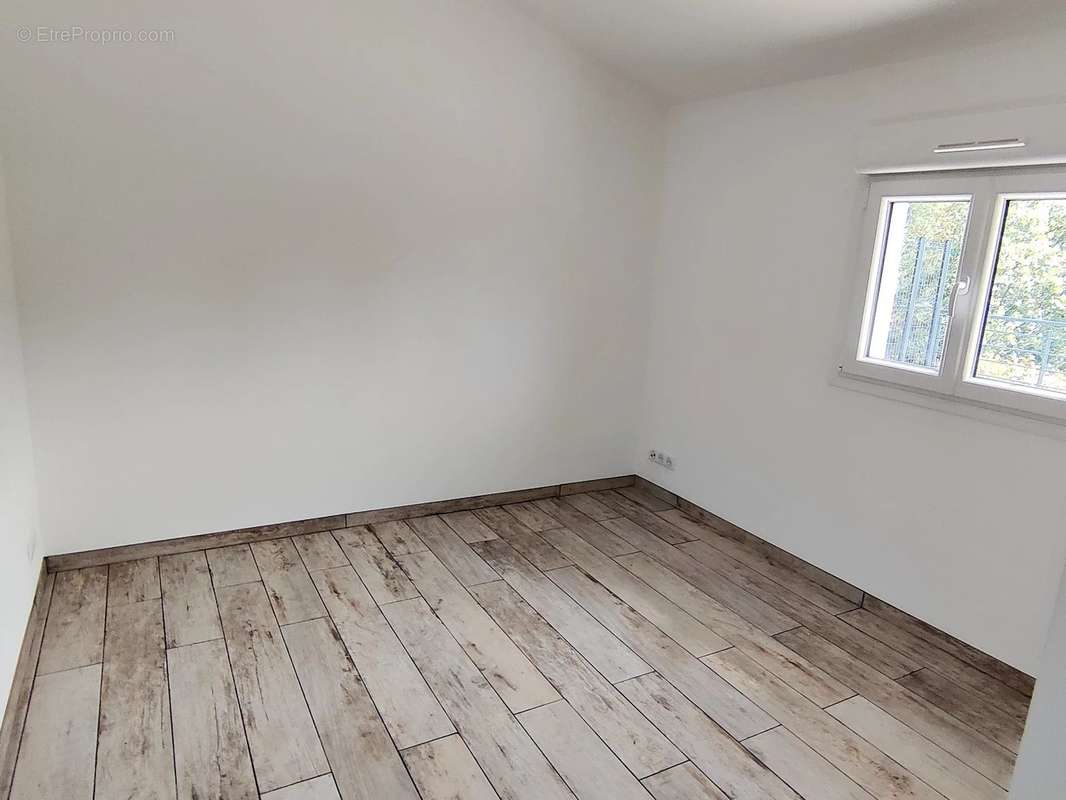 Maison à ROQUEBRUNE-SUR-ARGENS