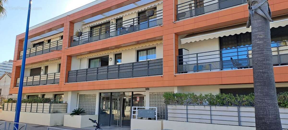 Appartement à VILLENEUVE-LOUBET