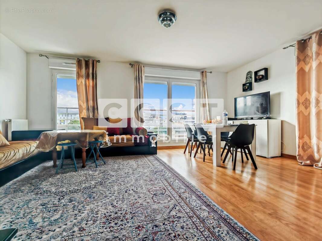 Appartement à COLOMBES