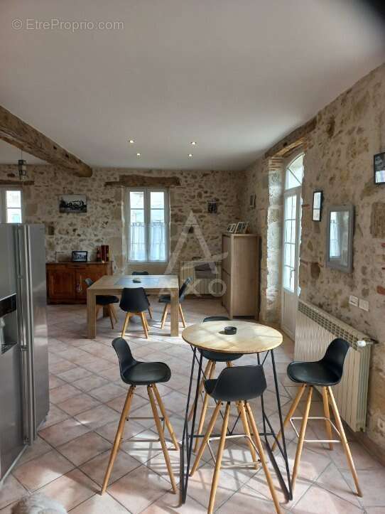 Maison à CASTELNAU-D'AUZAN