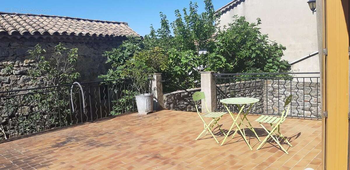 Maison à SAINT-PAUL-LE-JEUNE