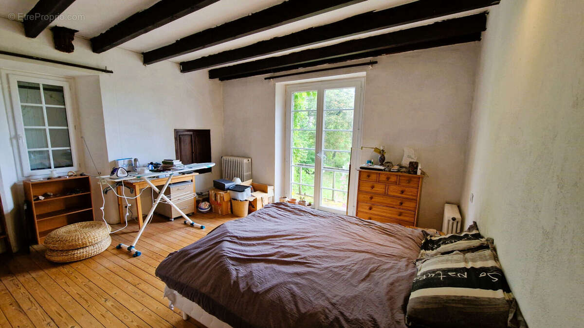 Maison à PESSAC-SUR-DORDOGNE