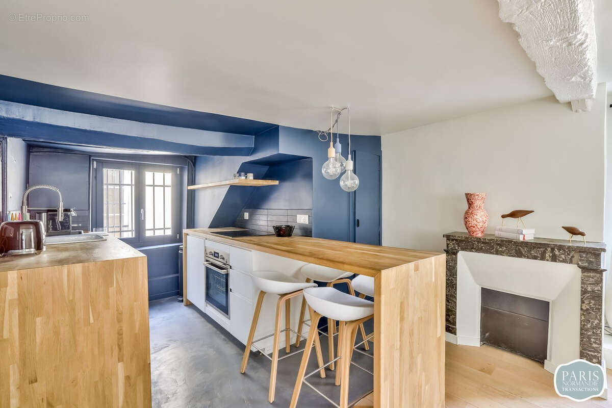 Appartement à PARIS-7E