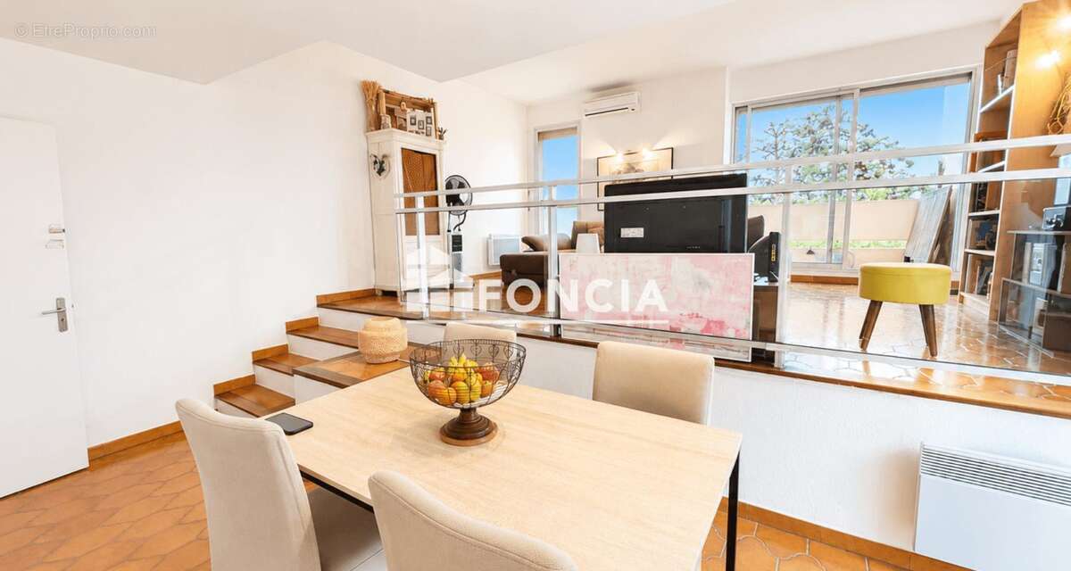 Appartement à VALLAURIS