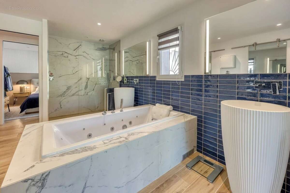 Villa contemporaine rénovée/imaginée par architecte d’intérieur – volumes exceptionnels – Janas - photo 13