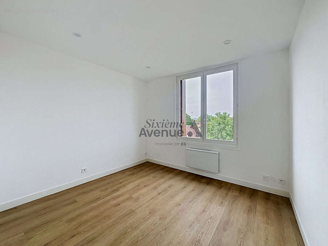 Charmant 2 pièces rénové avec vue exceptionnelle sur Paris - photo 12