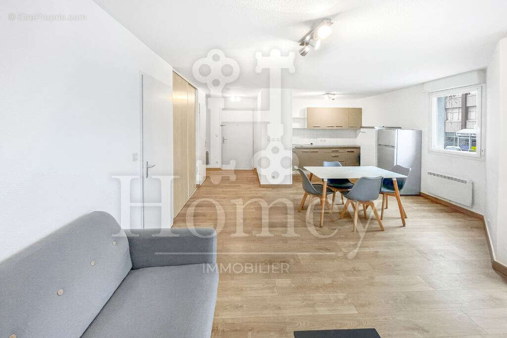 Appartement à VILLE-LA-GRAND
