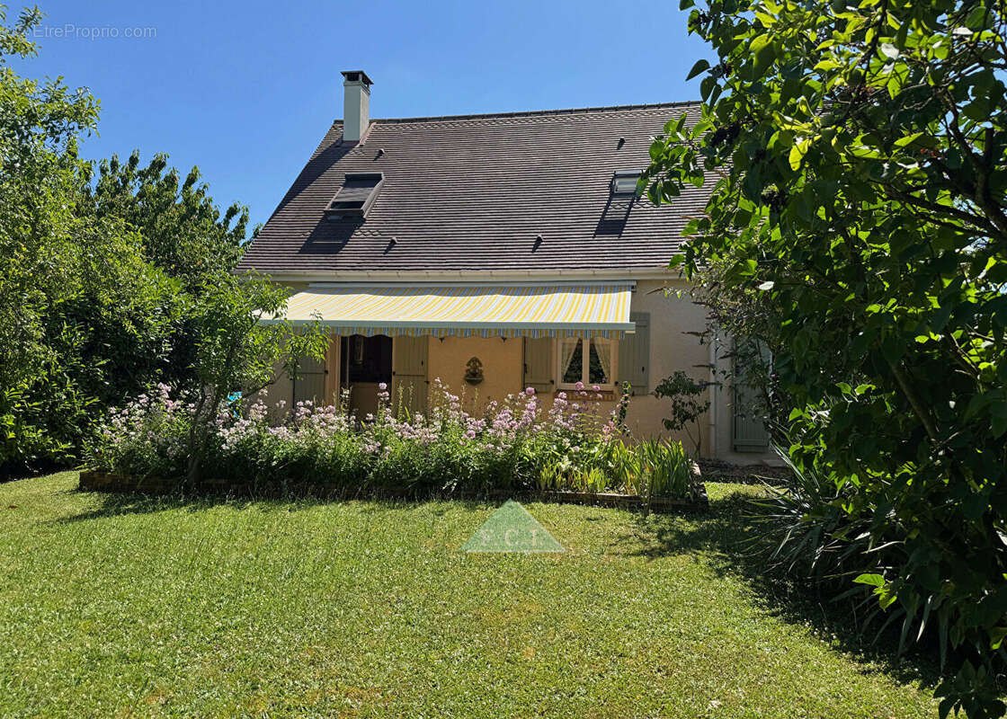 Maison à THOIRY