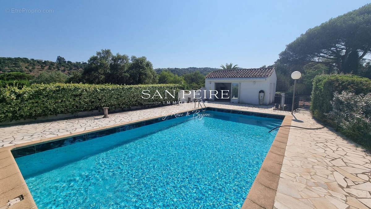 Maison 275 m² à Les Issambres  - photo 3