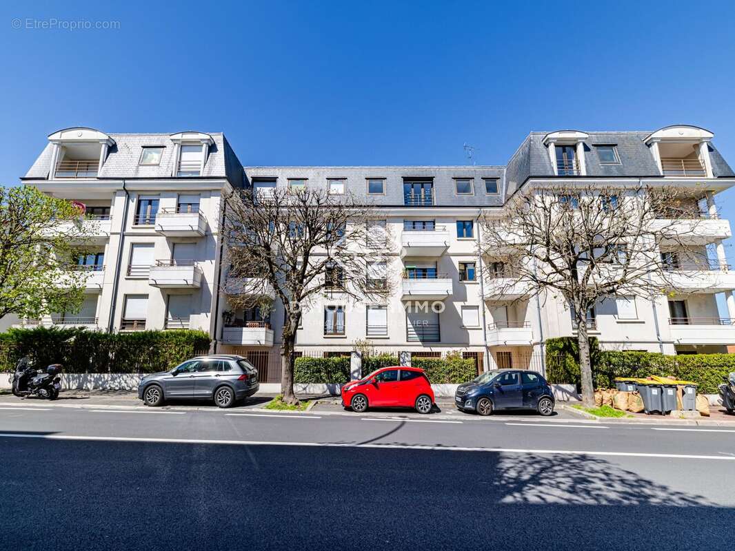 Appartement à ISSY-LES-MOULINEAUX