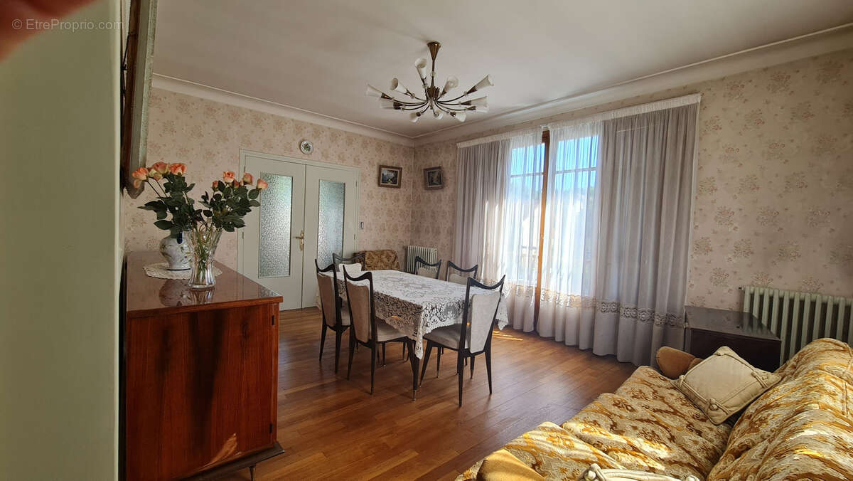 Maison à BURES-SUR-YVETTE