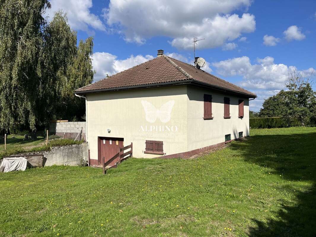 Maison à CHAILLAC-SUR-VIENNE