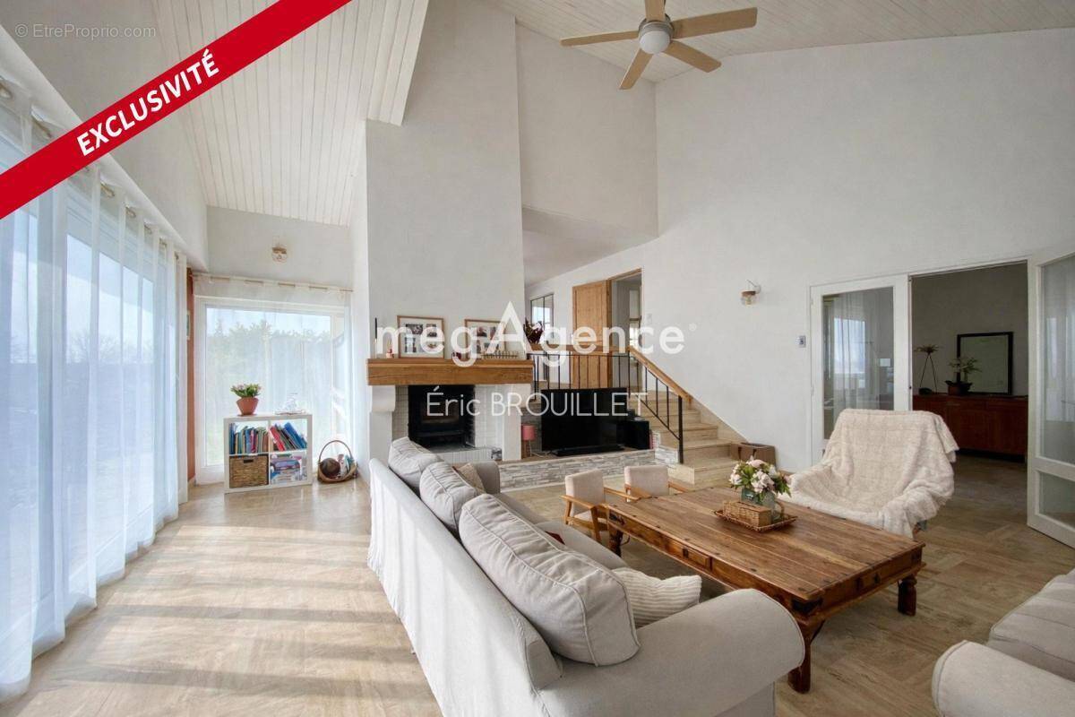 Maison à LE LOUROUX-BECONNAIS