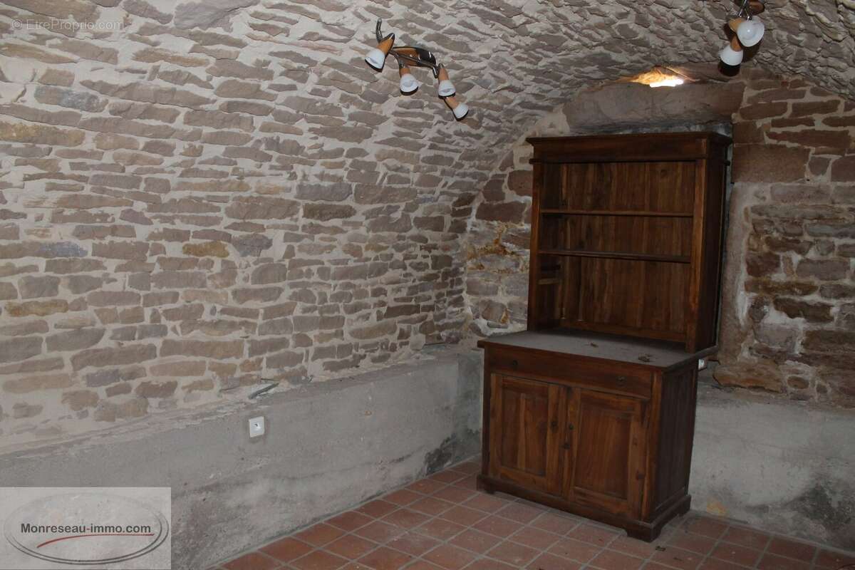 Maison à CHARNAY-LES-MACON