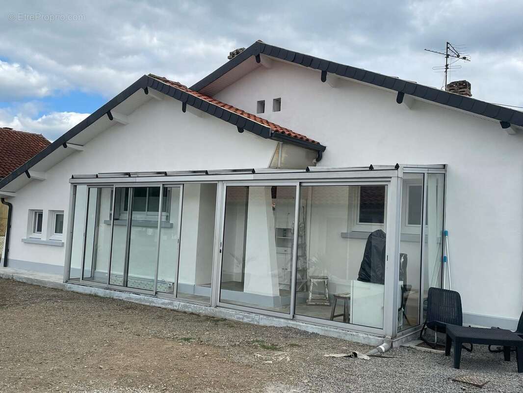 Maison à ANGAIS