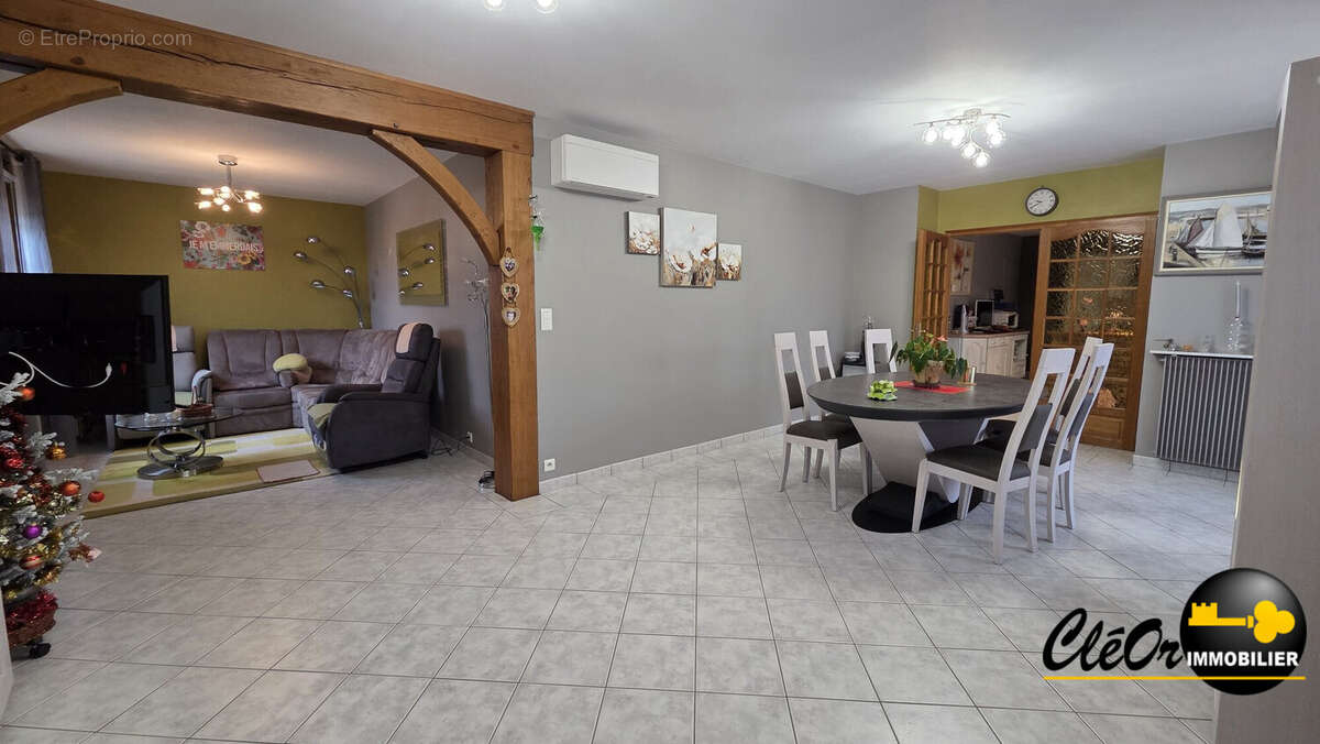 Maison à PIERRE-DE-BRESSE