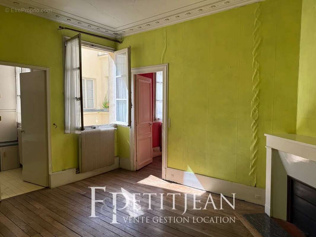 Appartement à PARIS-6E