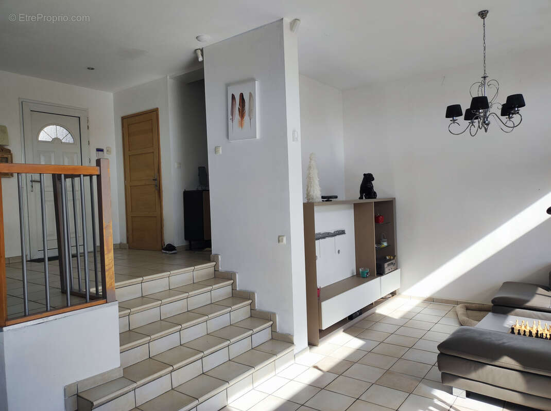 Maison à LA CHAPELLE-D'AUREC