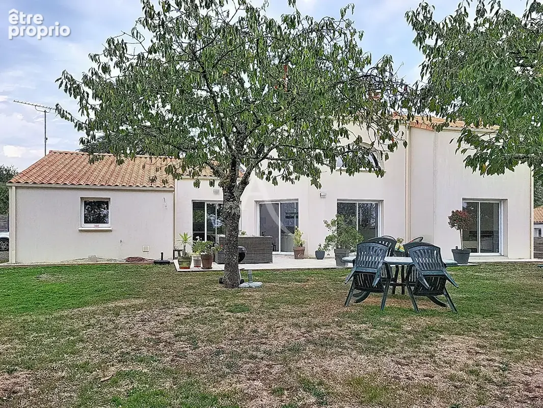 Maison à MORTAGNE-SUR-SEVRE