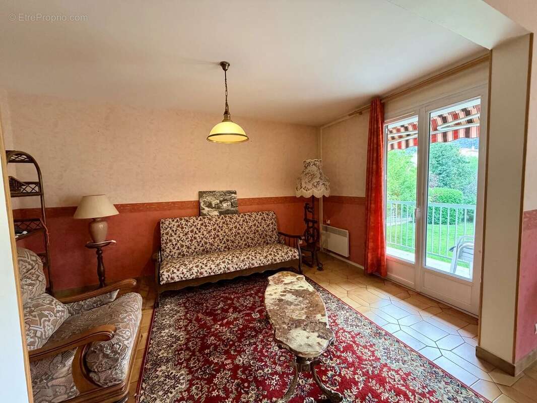 Appartement à GUILHERAND-GRANGES