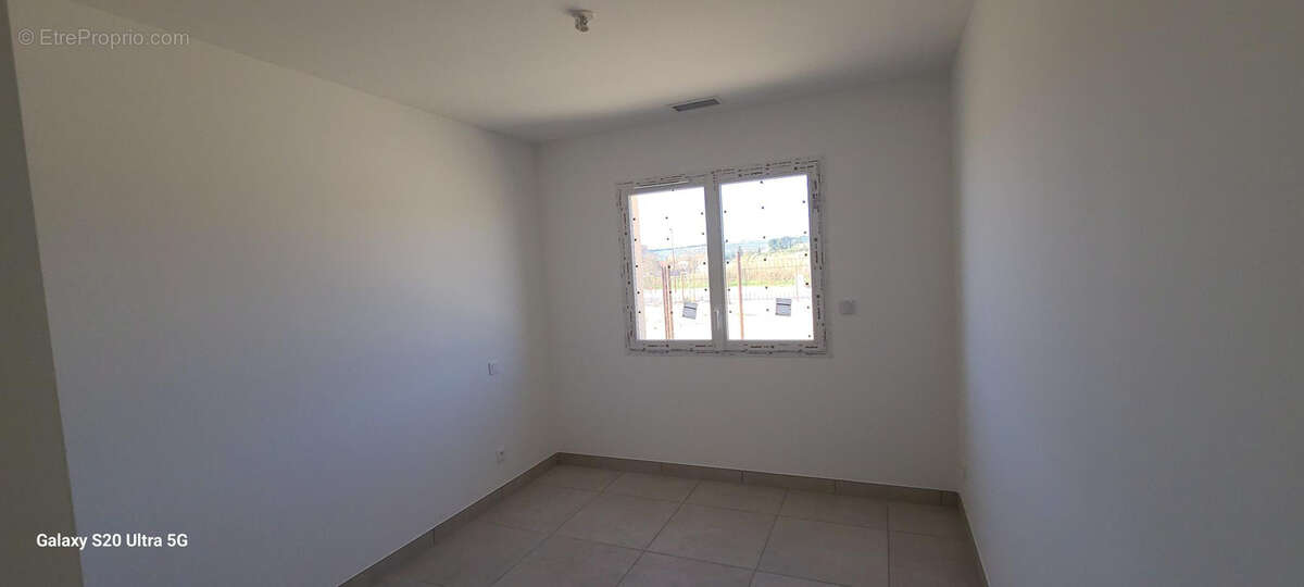 Maison à NISSAN-LEZ-ENSERUNE