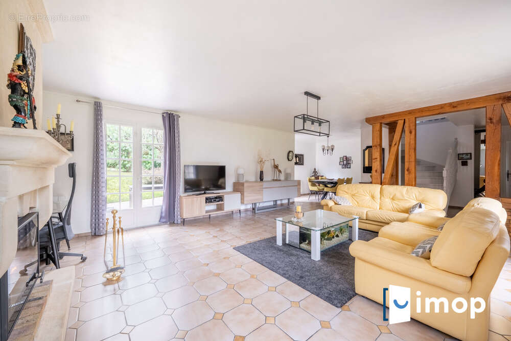 Maison à THOIRY