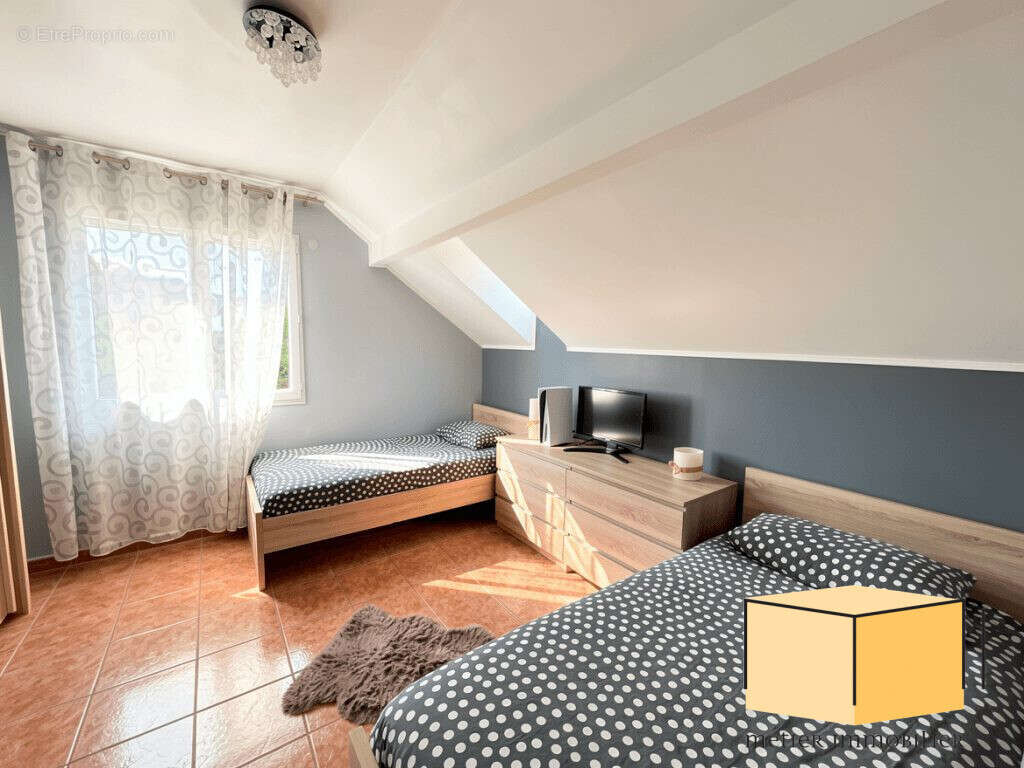 Maison 143 m² à Culoz  - photo 7