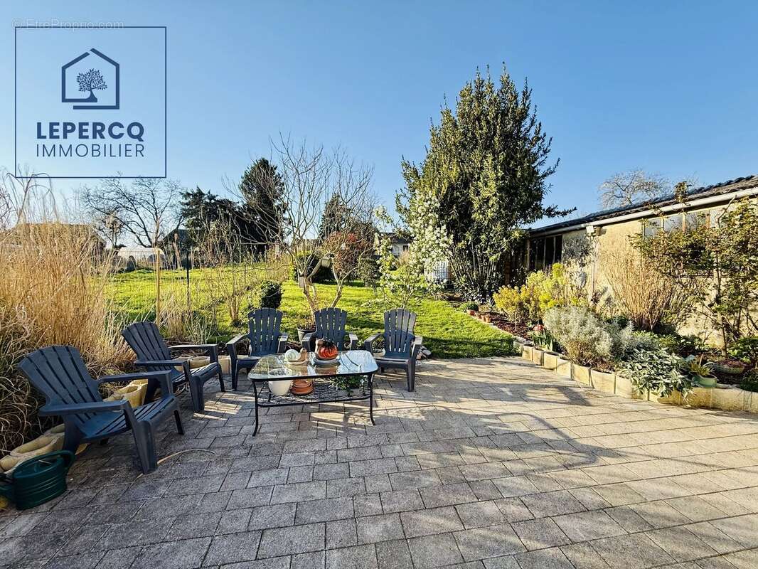 Maison à LA FERTE-MILON