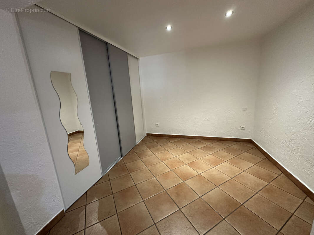 Maison à SOLLIES-TOUCAS