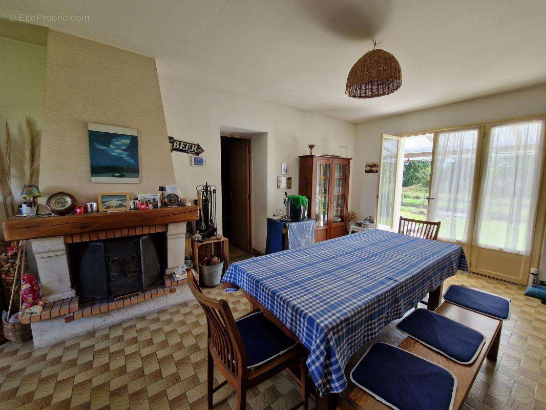 Maison à NOYERS-SUR-CHER