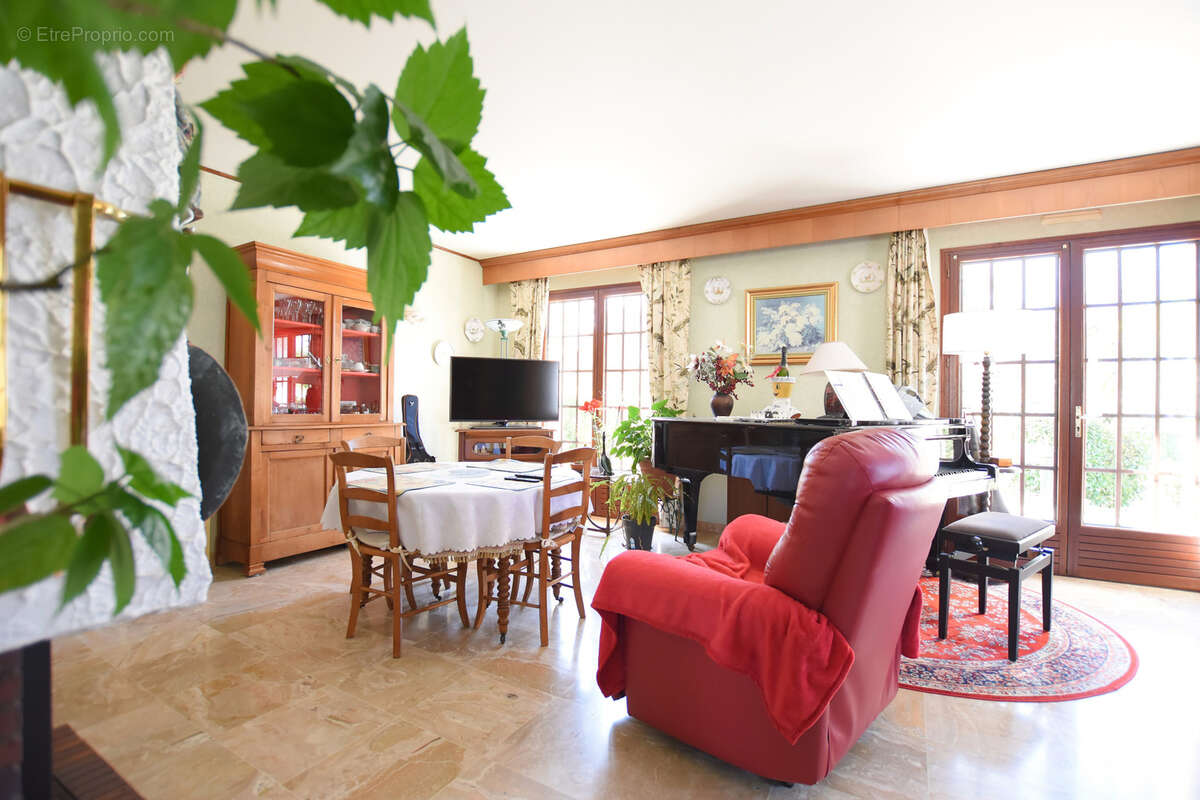 Maison à LEVIS-SAINT-NOM