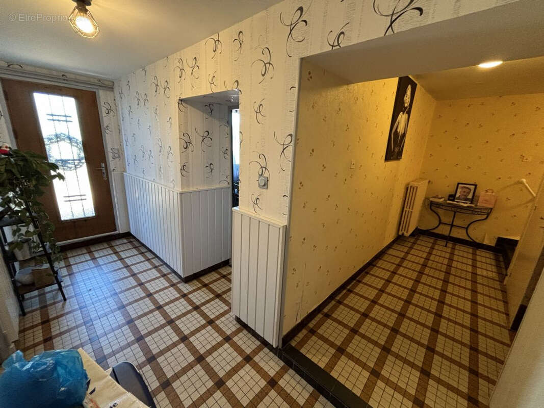 Maison à PUY-GUILLAUME