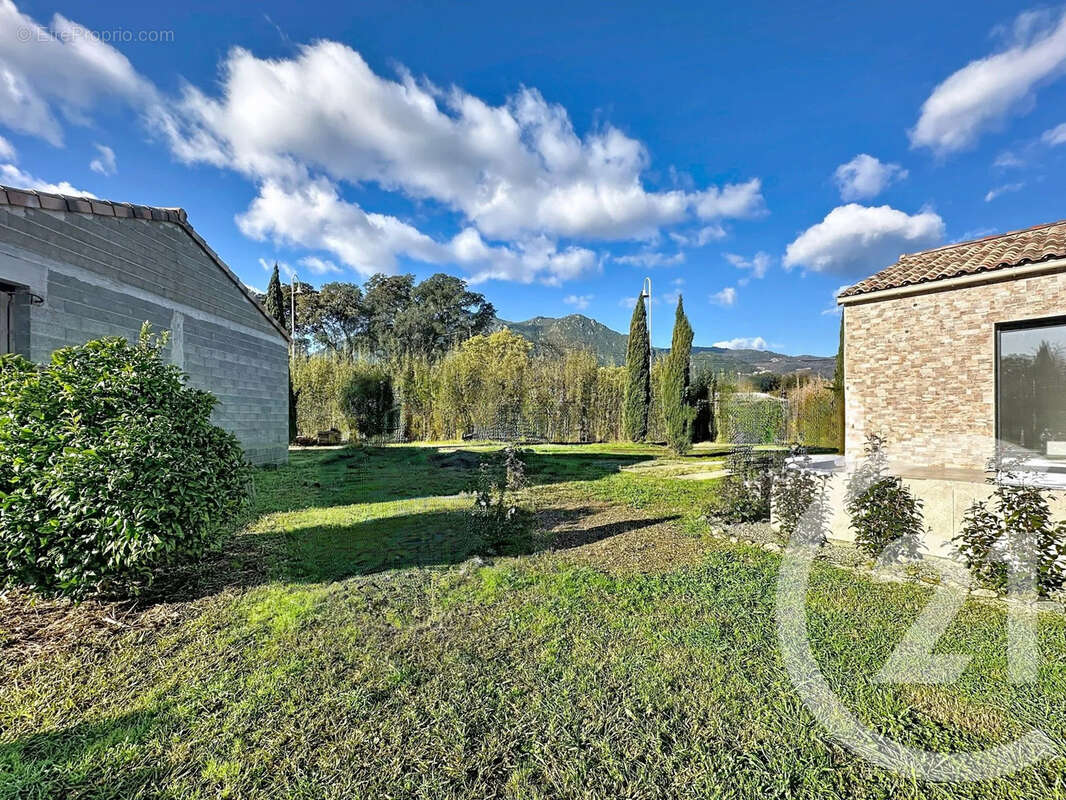 Maison à SANTA-MARIA-POGGIO