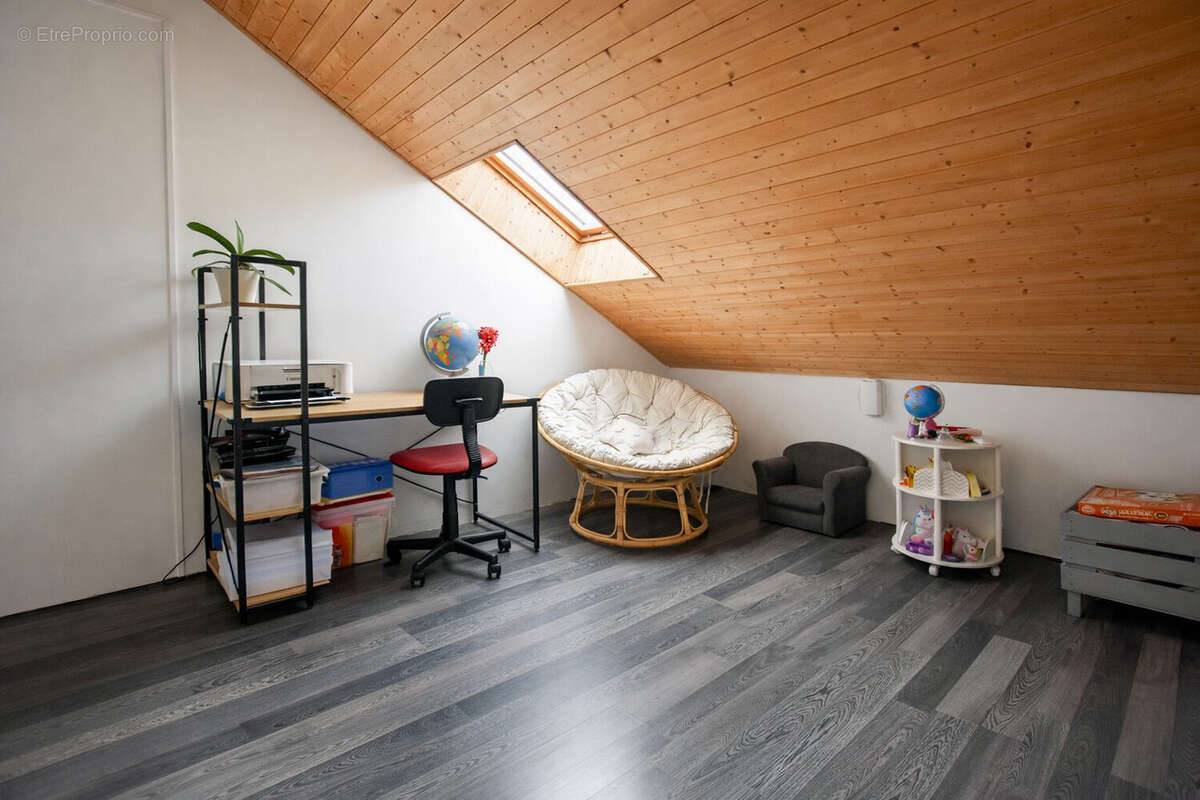 Maison 160 m² à Barraux  - photo 6